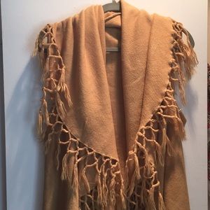 Multi-style fringe wrap